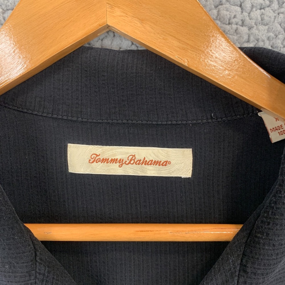 Tommy Bahama Black 100% Silk Camp Shirt Men's XL Button Down Short Sleeve Logo - Picture 3 of 7
